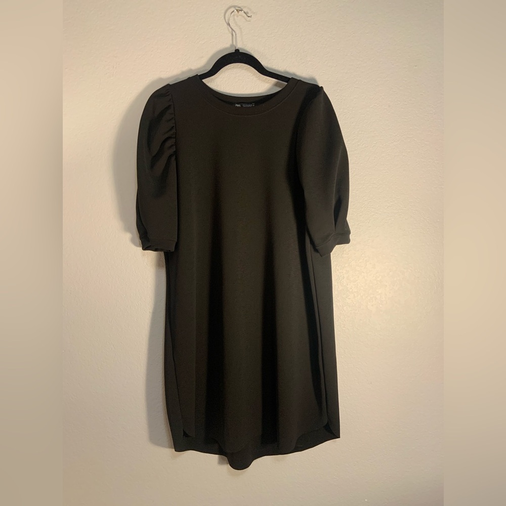 ZARA Minimalist Boxy Black Mini Dress with Puff Sleeves 🖤✨
